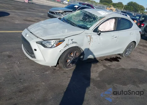 2019 Toyota Yaris L/Le/Xle из США, поврежденный, VIN 3MYDLBYVXKY518549